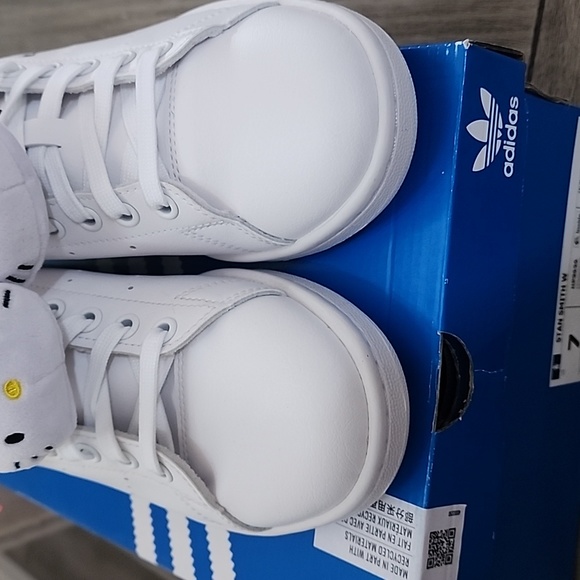 Adidas Stan Smith Hello Kitty - Picture 10 of 16